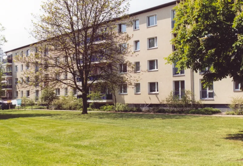 Super schöne Wohnung für Einsteiger - Direkt gegenüber der "Kleinen Schwimmhalle"! — photo 1